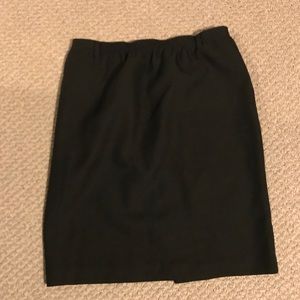 5/$20 Black Elastic Waist Skirt
